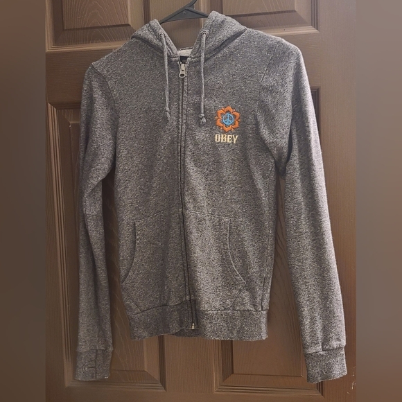 Embroidered obey hoodie - Picture 3 of 4